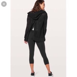 Lululemon Black Still Movement Wrap Sz 4